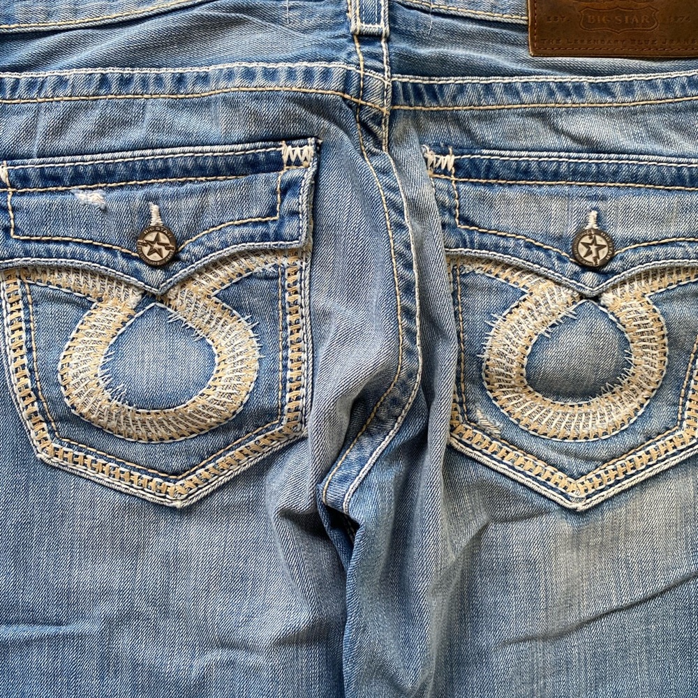 Big Star Jeans Size 33 Distressed